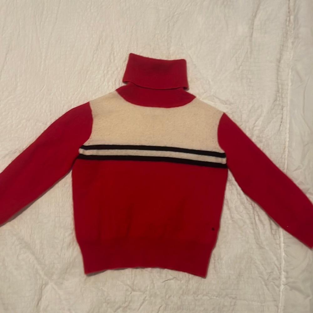 100% cashmere sweater